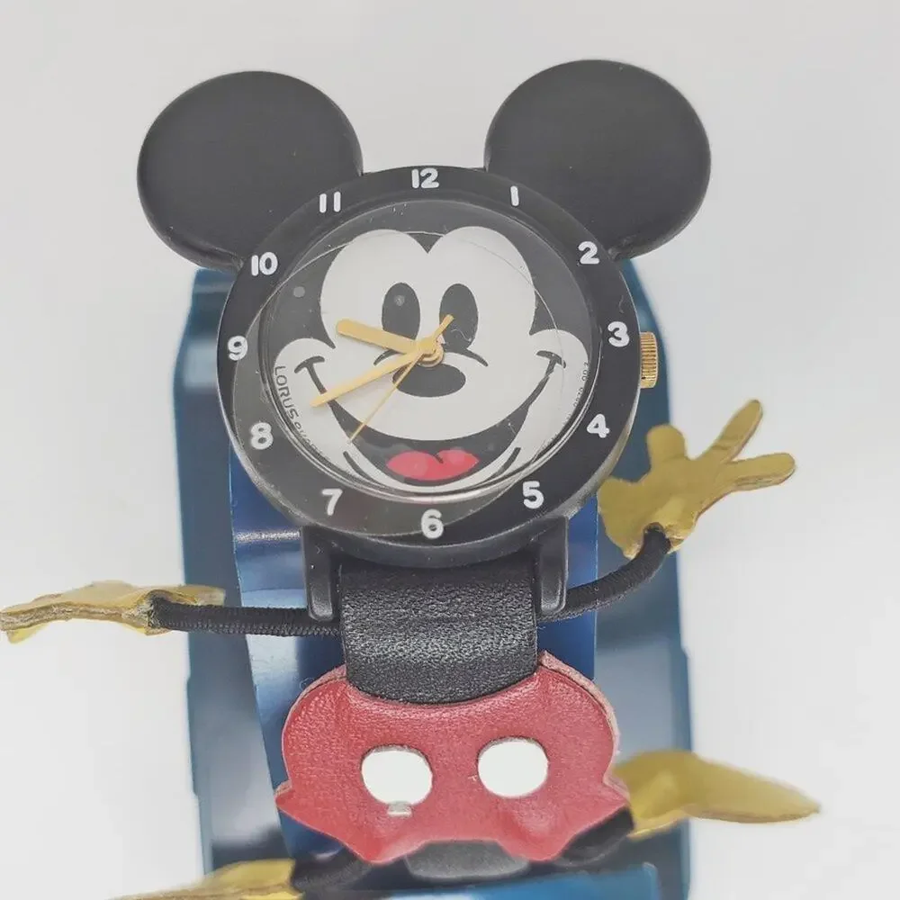 Disney X Lorus Mickey Mouse Vintage Full Body Watch NOS